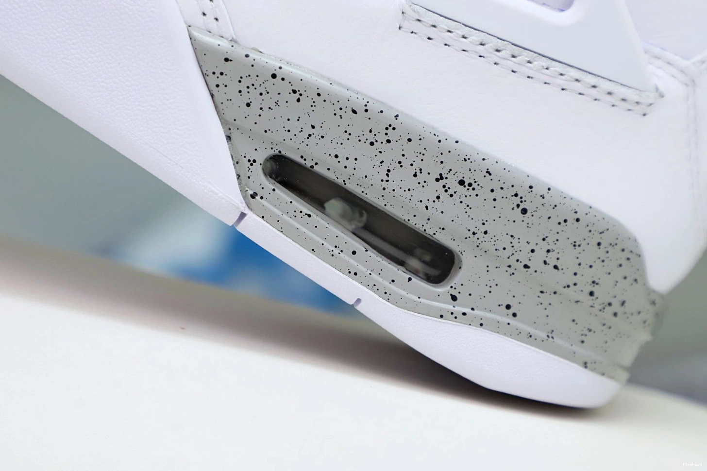 RETRO AIR 4 'WHITE JORDAN OREO' 0729